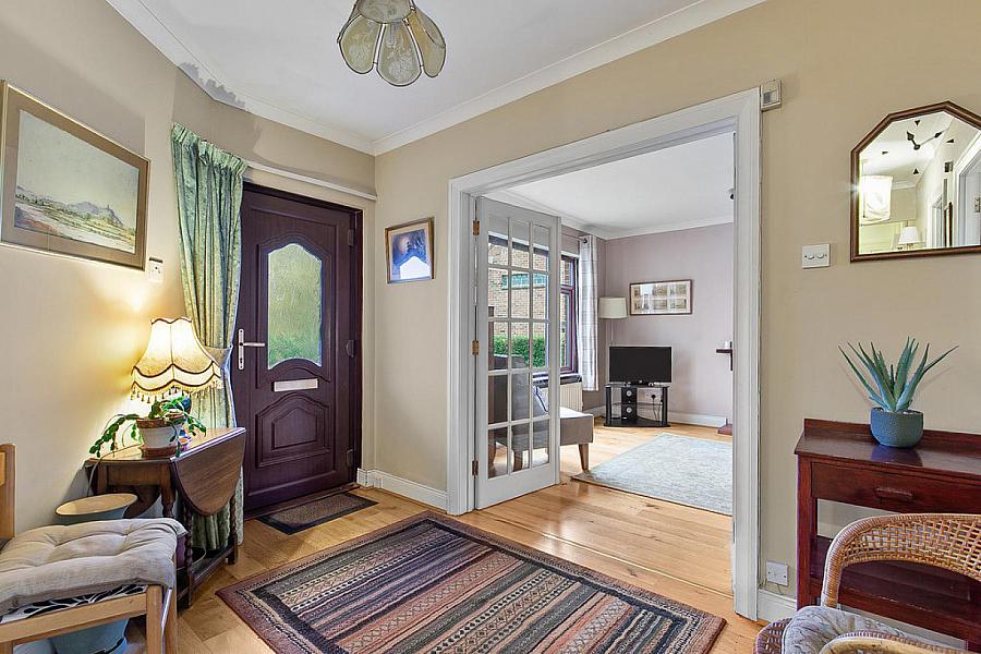 Apt 3, 58 Marlborough Park South