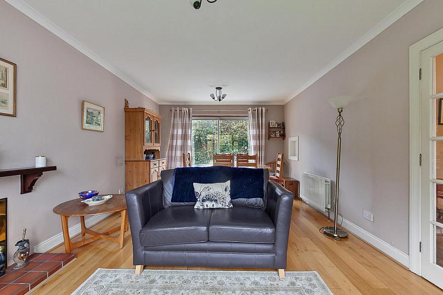 Apt 3, 58 Marlborough Park South