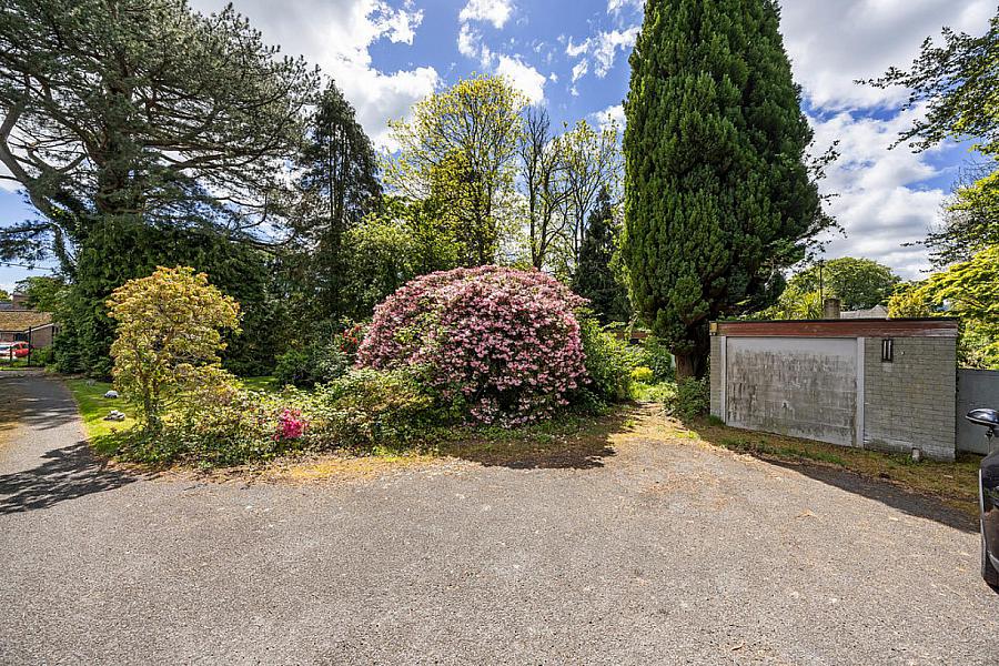 34 Old Manse Road