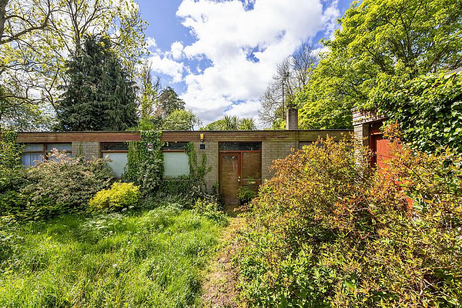 34 Old Manse Road
