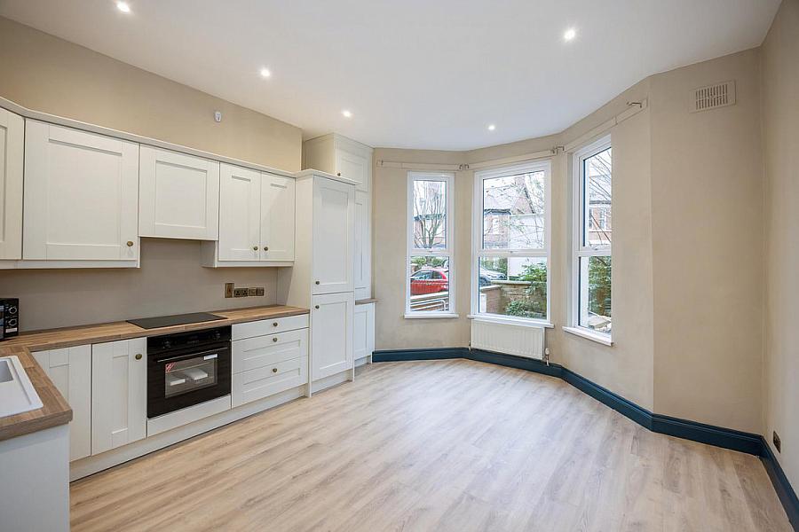 Apt 1 48 North Parade