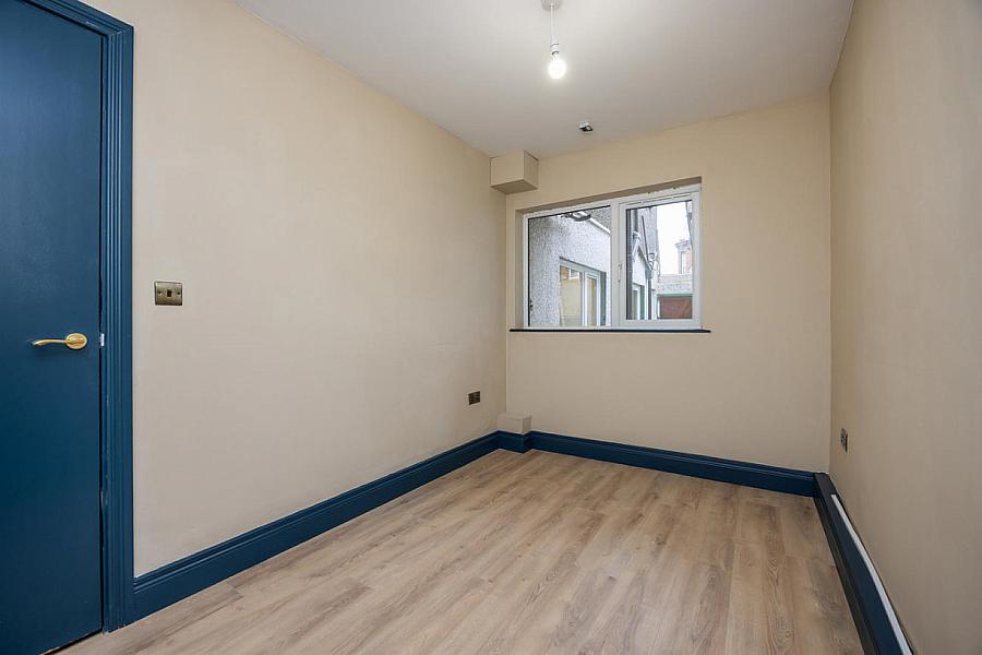 Apt 1 48 North Parade