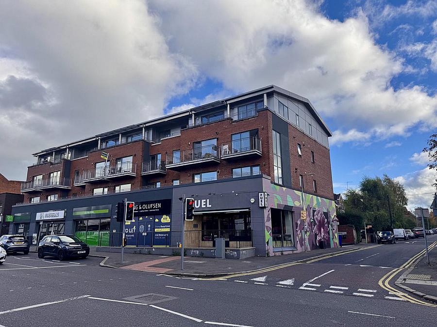 Apartment 14 Lesley Plaza