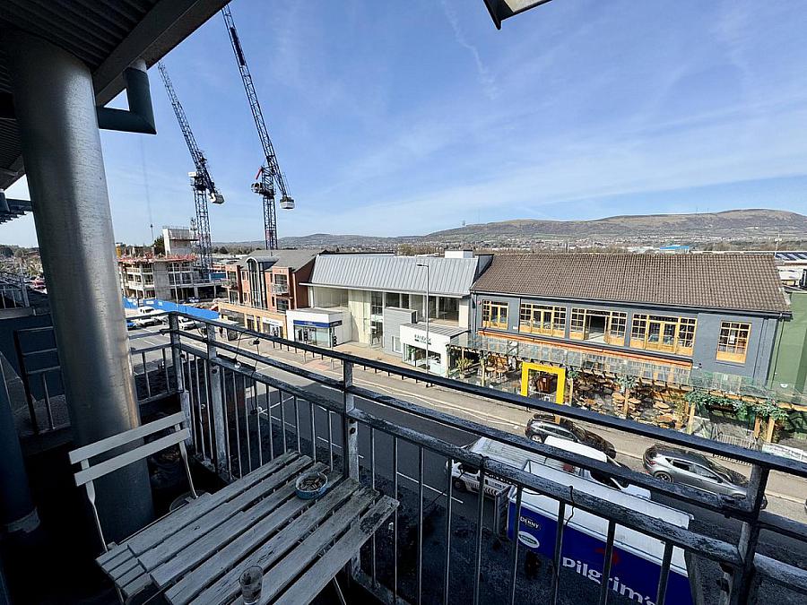 Apartment 14 Lesley Plaza