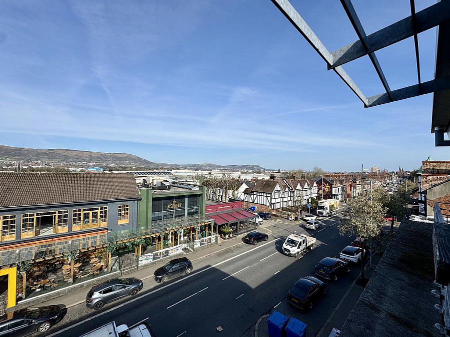 Apartment 14 Lesley Plaza