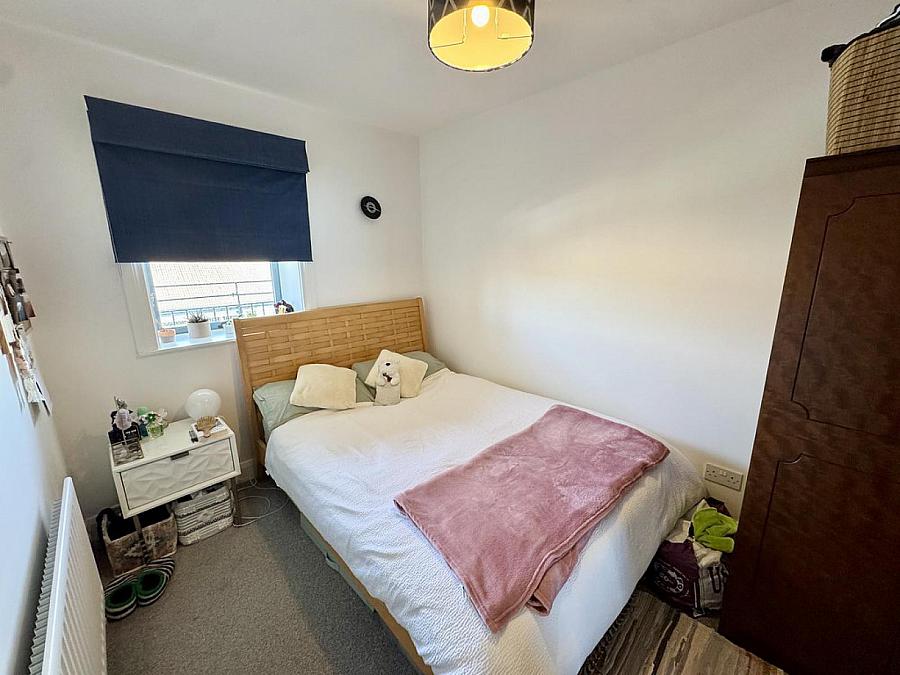 Apartment 14 Lesley Plaza