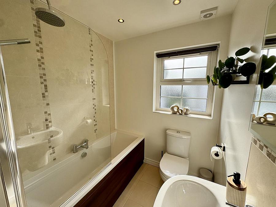 23 Fountain Crescent