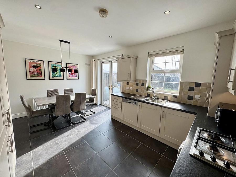 23 Fountain Crescent