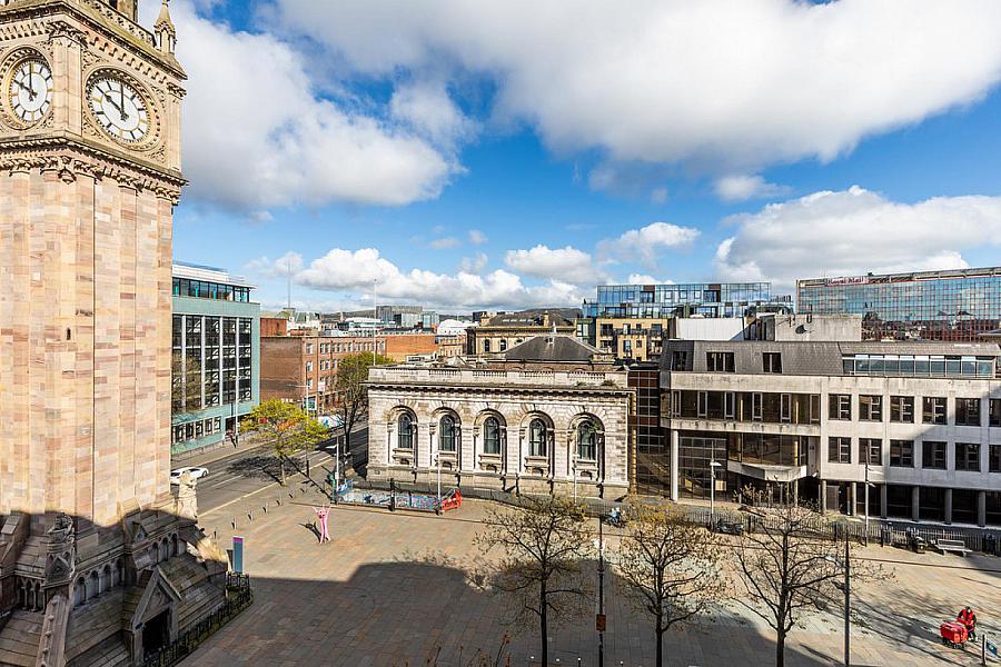 Apt 59, 17 Queens Square