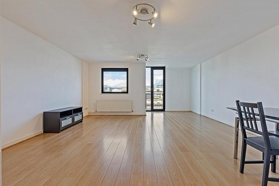 Apt 59, 17 Queens Square