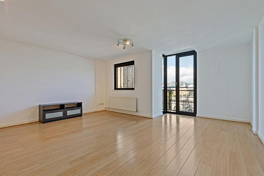 Apt 59, 17 Queens Square