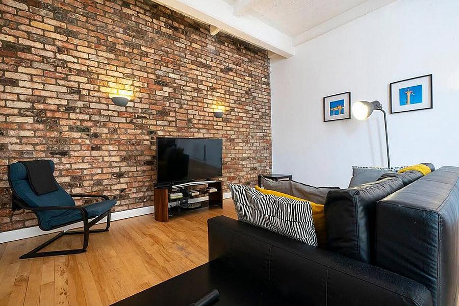 203 Somerset Studios