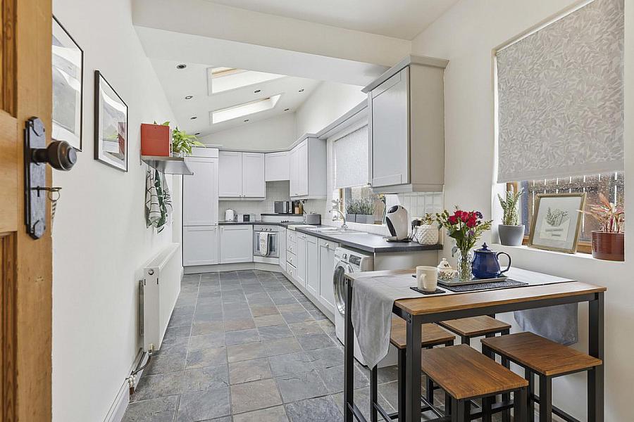 18 Diamond Gardens