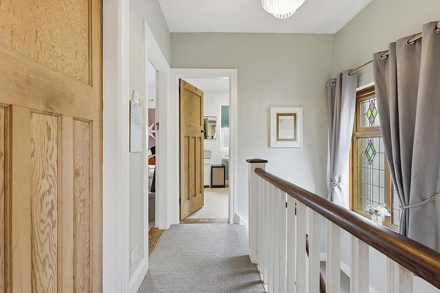 18 Diamond Gardens