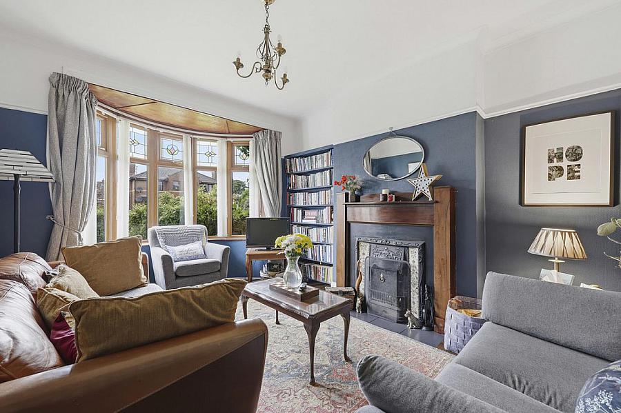 18 Diamond Gardens