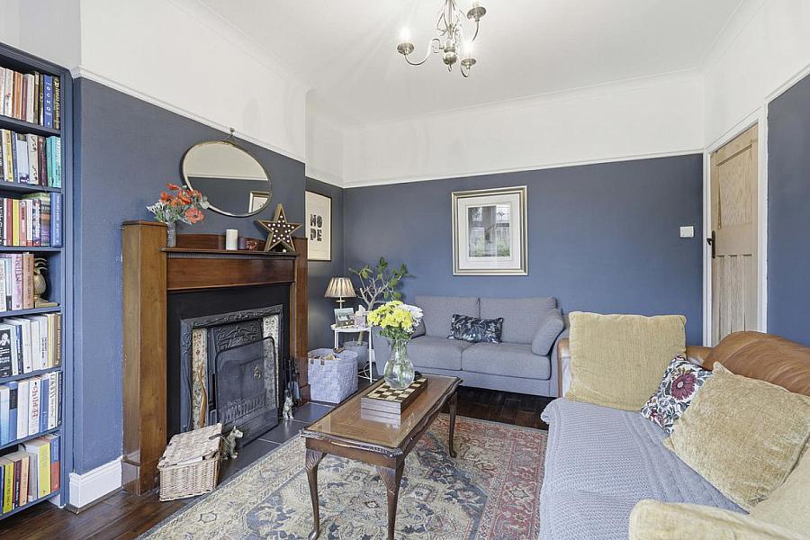 18 Diamond Gardens