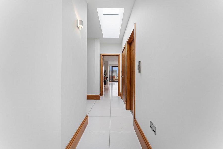 Pilot Point, 21 Clarendon Road