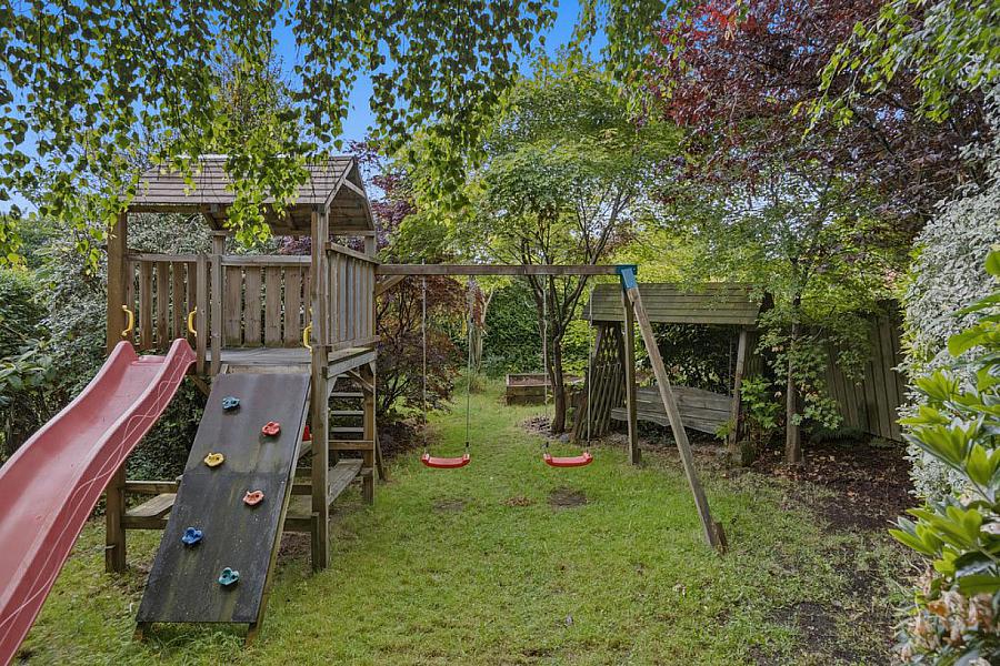 86 Galwally Park