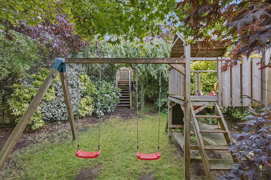 86 Galwally Park