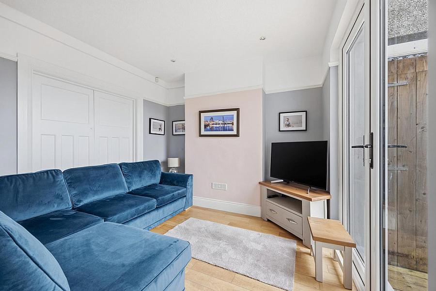 86 Galwally Park