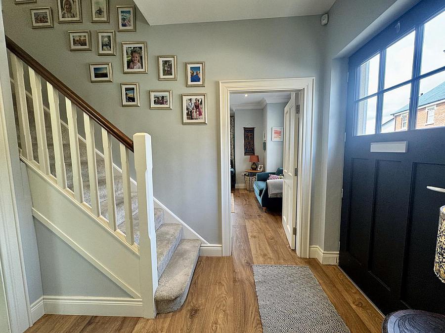 16 Lady Ishbel Avenue