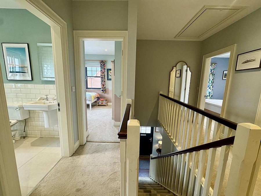 16 Lady Ishbel Avenue