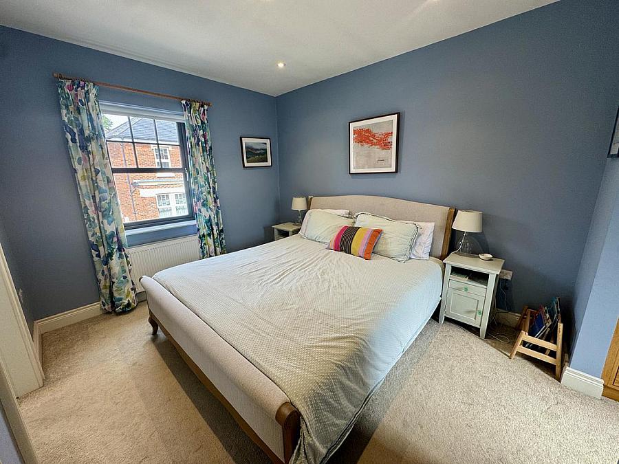 16 Lady Ishbel Avenue