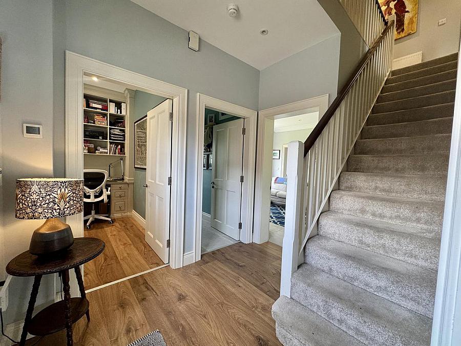 16 Lady Ishbel Avenue