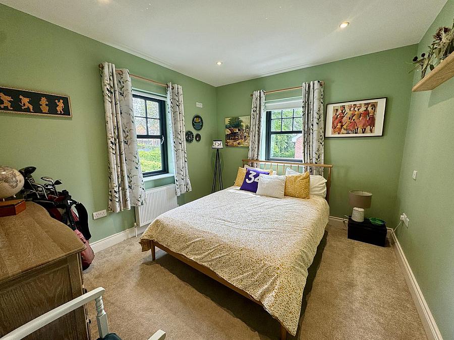 16 Lady Ishbel Avenue