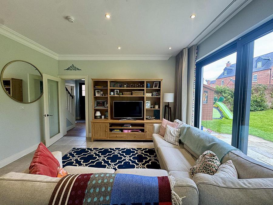 16 Lady Ishbel Avenue