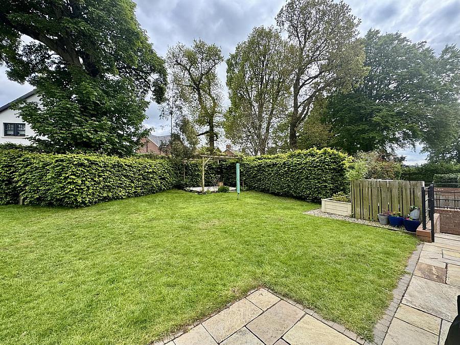 16 Lady Ishbel Avenue