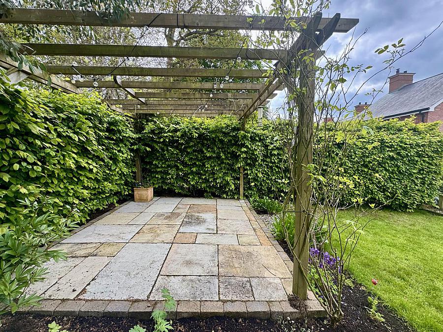 16 Lady Ishbel Avenue