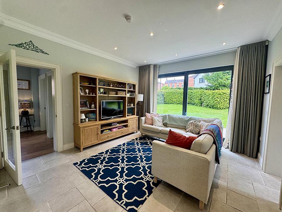 16 Lady Ishbel Avenue