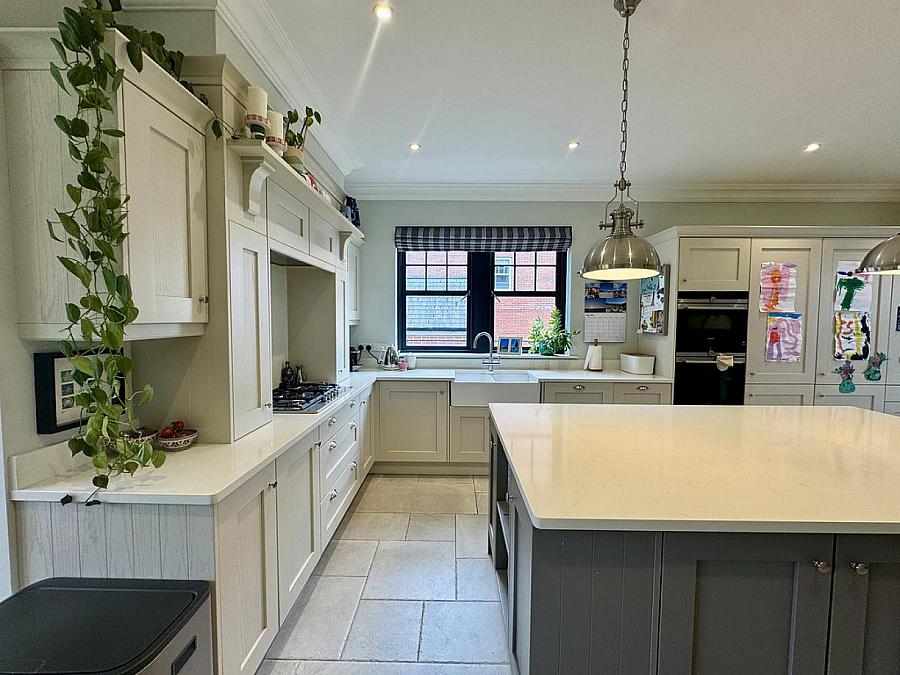 16 Lady Ishbel Avenue