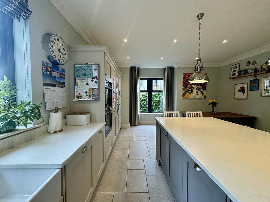 16 Lady Ishbel Avenue