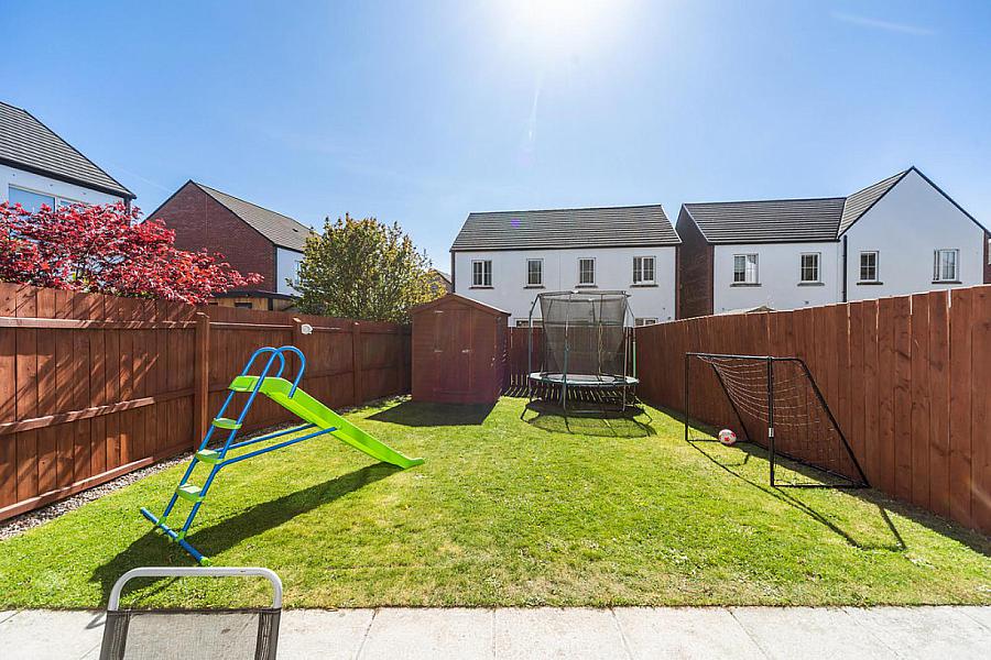 23 Eaton Park