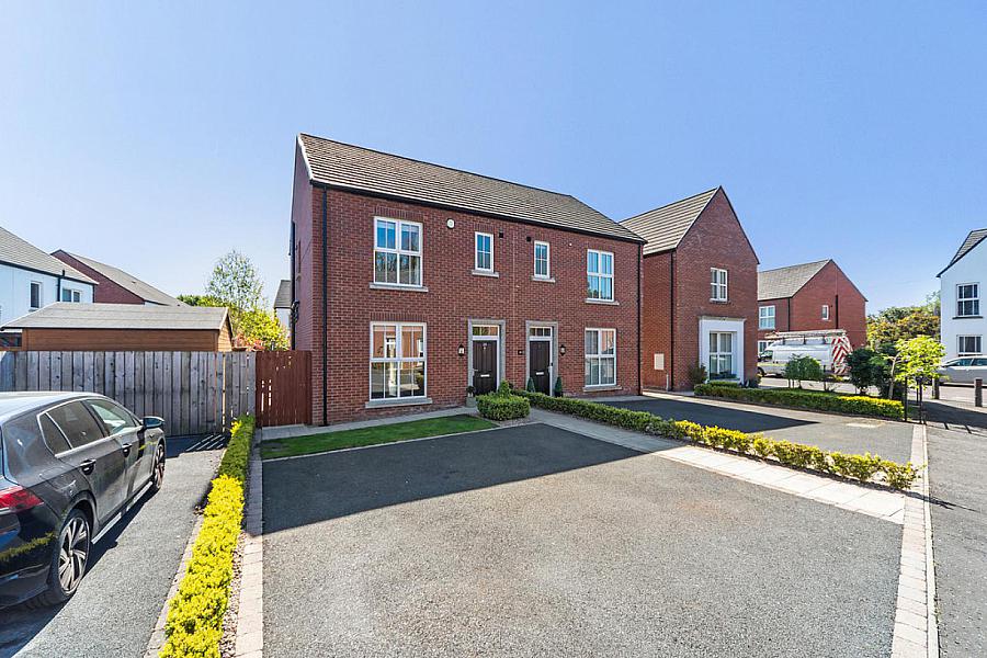 23 Eaton Park
