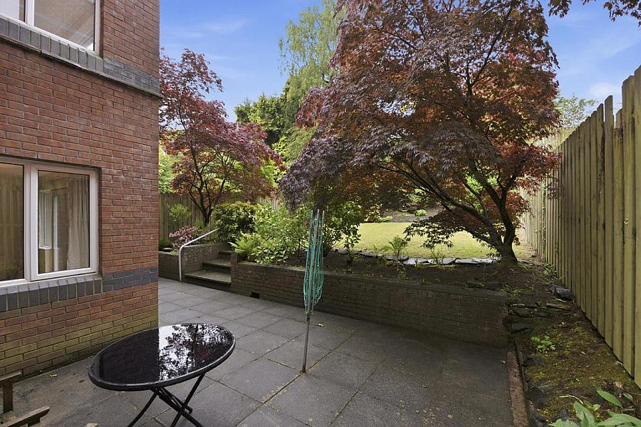 Apartment 2 Deramore Manor, 1A Deramore Park South