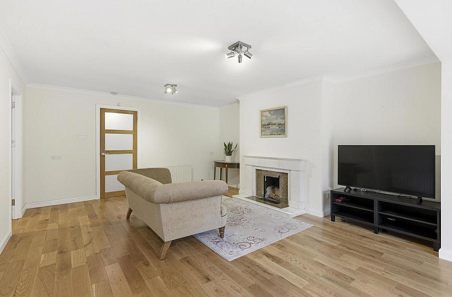 Apartment 2 Deramore Manor, 1A Deramore Park South