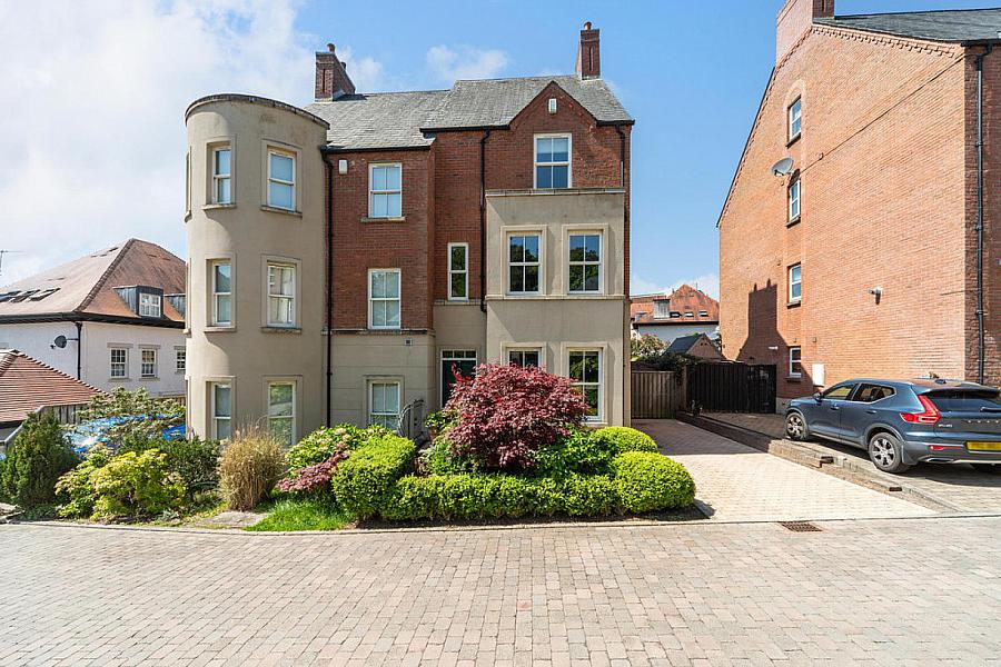 7 Danesfort Park Central
