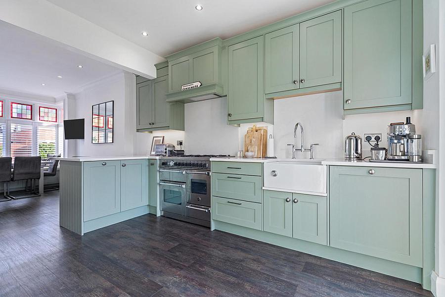 2 Grasmere Gardens