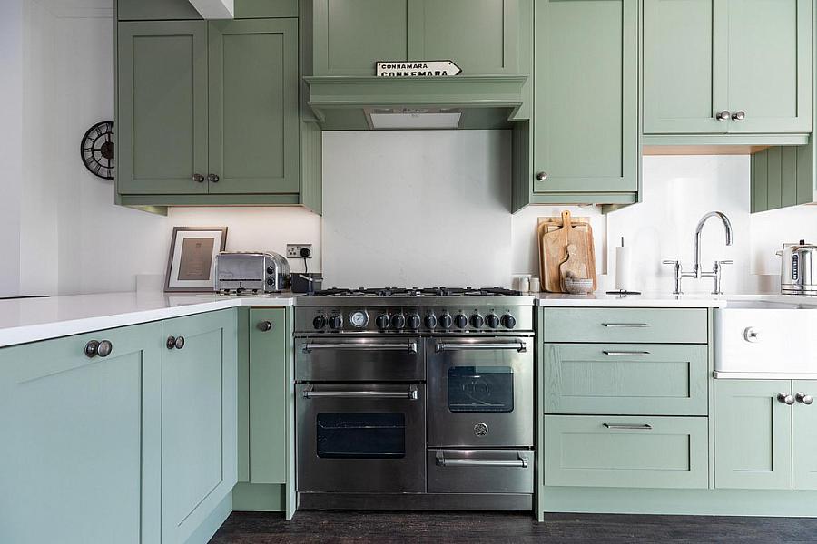 2 Grasmere Gardens