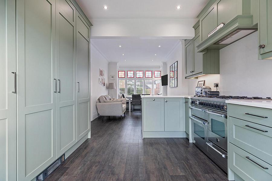 2 Grasmere Gardens