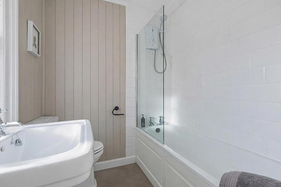 2 Grasmere Gardens