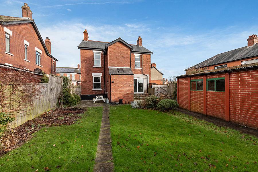 2 Grasmere Gardens