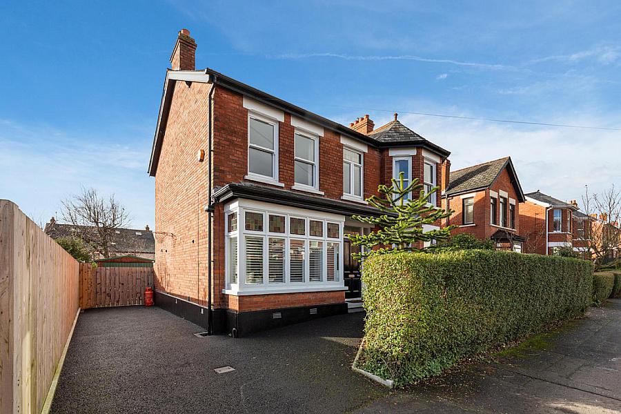 2 Grasmere Gardens