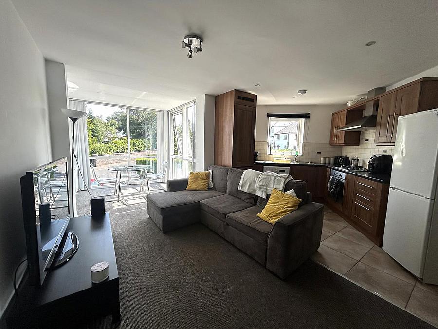 15 Shandon Manor
