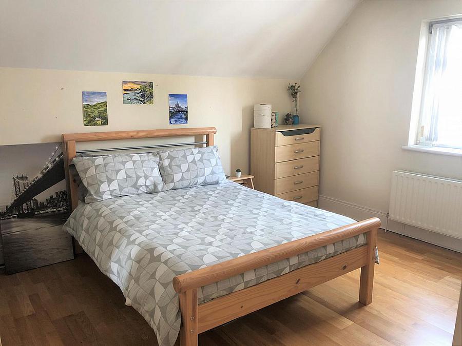 Apt 10 221 Belmont Road