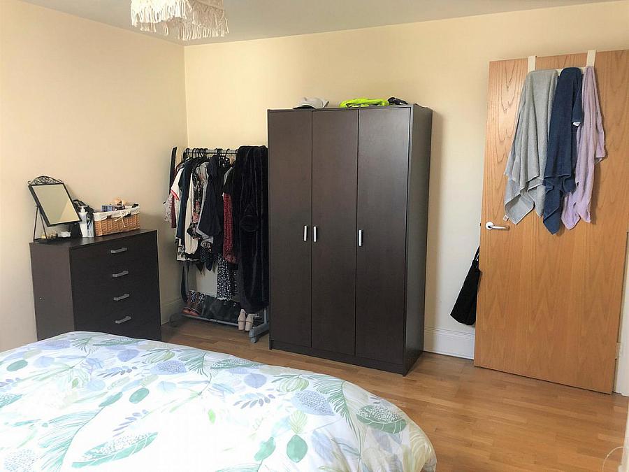 Apt 10 221 Belmont Road