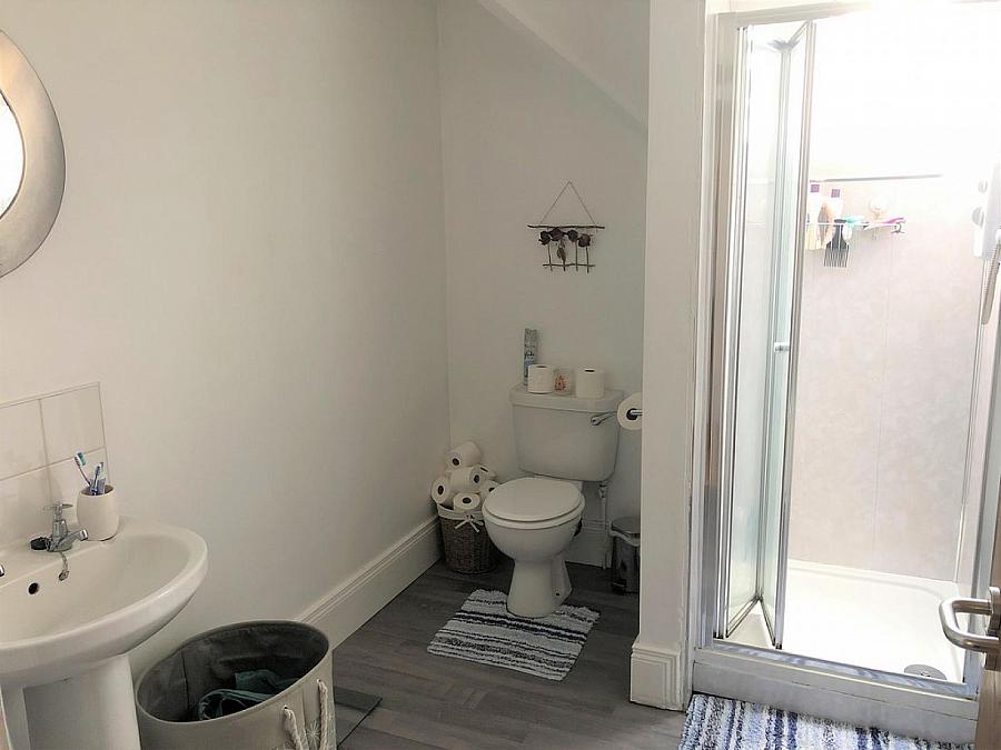 Apt 10 221 Belmont Road